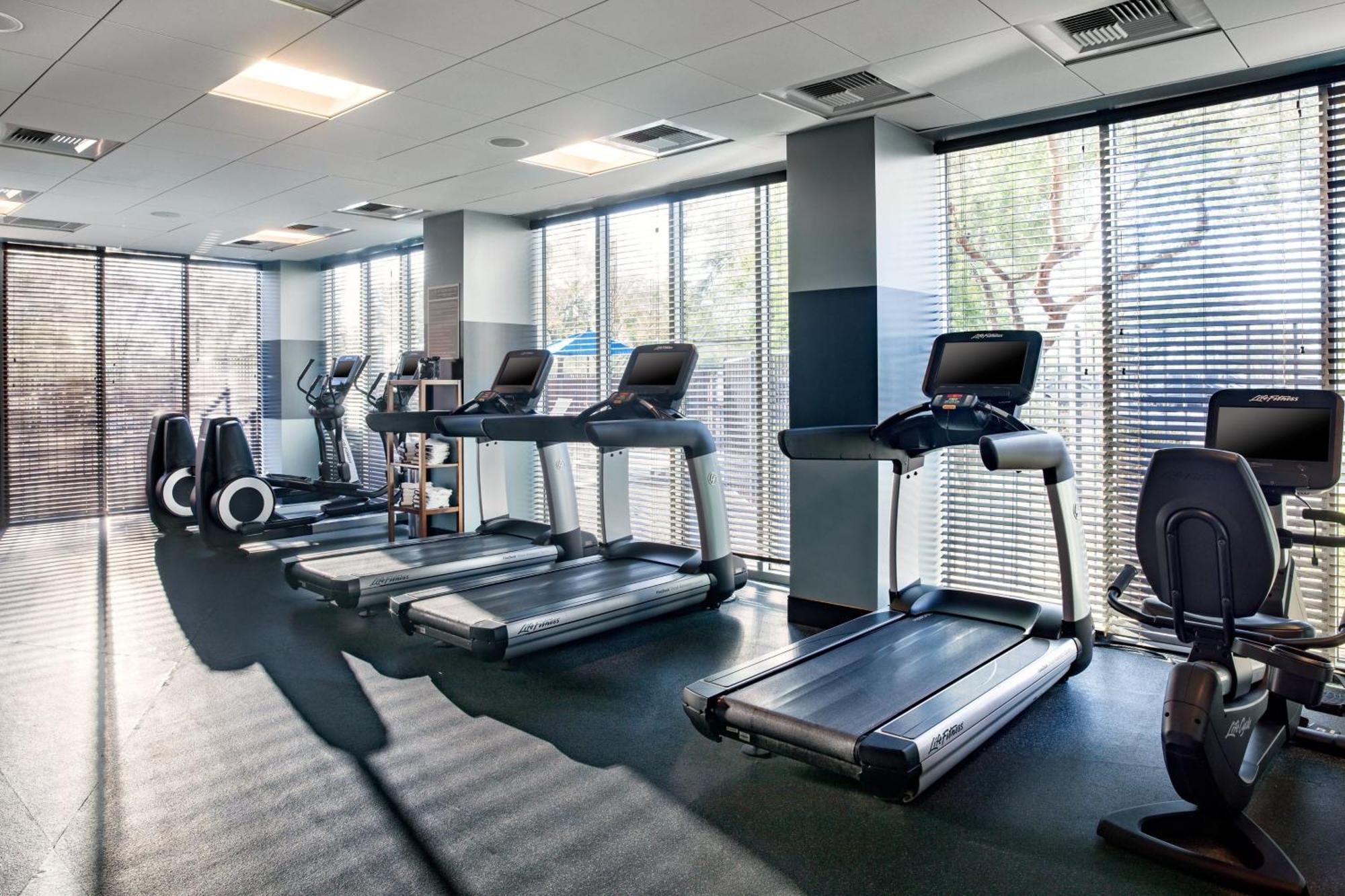Four Points By Sheraton At Phoenix Mesa Gateway Airport Экстерьер фото