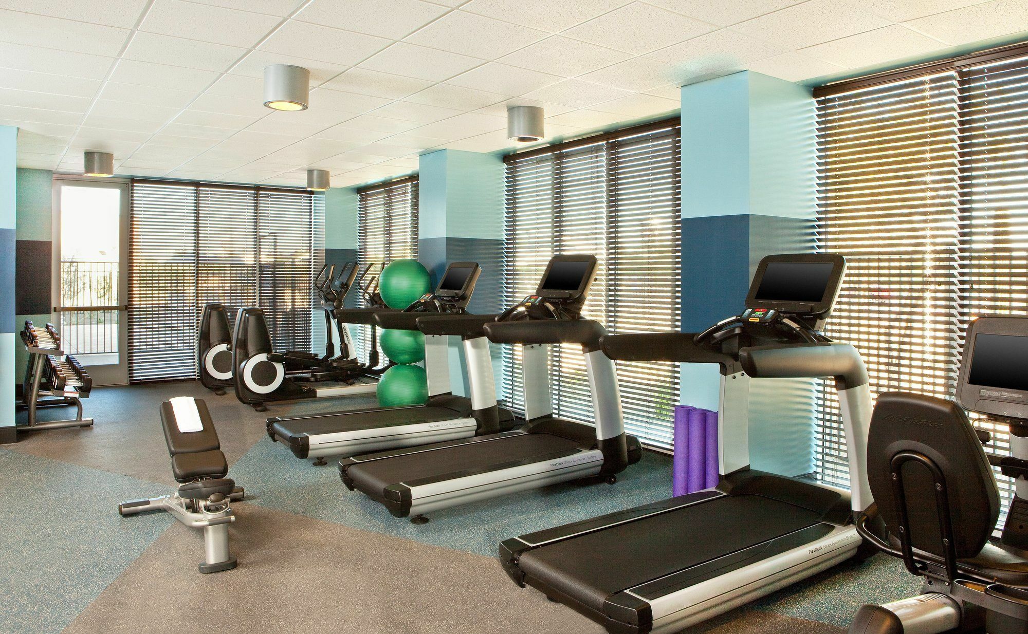 Four Points By Sheraton At Phoenix Mesa Gateway Airport Экстерьер фото